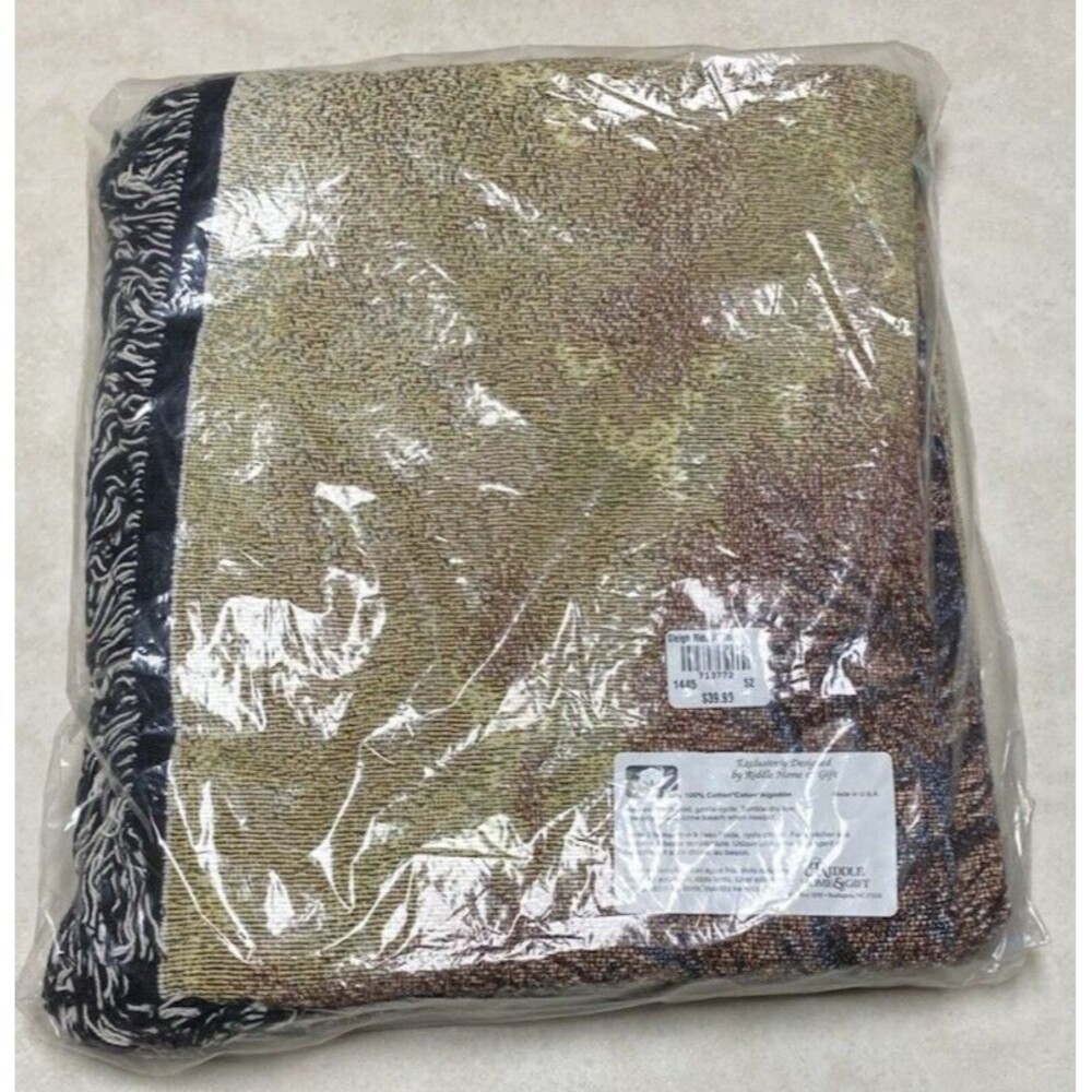 Riddle Home & Gift Christmas Sleigh Ride At Dusk Tapestry Throw Blanket Sealed
